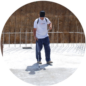 Concrete slab waterproofed by impregnation with Evercrete Vetrofluid applied by spray