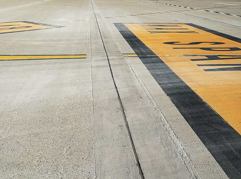 reconstrucția unui rost de pistă de aeroport cu Crono